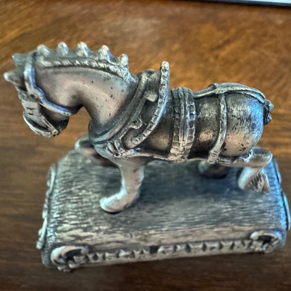 Clydesdale Horse souvenir Busch Gardens pewter figurine - Picture 5 of 6
